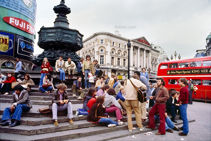 Casual music buskers, Piccadilly Circus, London, 1980