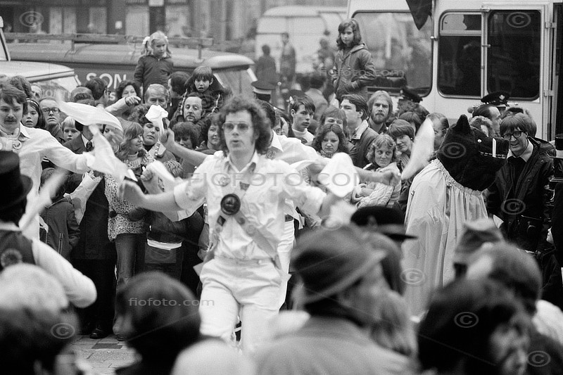 Spectators watching Morris Dancers at the Lord Mayor's Show, City of London, UK. Near St Pauls Cathedral. Photo 10 November 1979