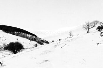 Winter snow covered landscapes. Bannau Brycheiniog (Brecon Beacons) National Park, South Wales, UK. Late 1980s.